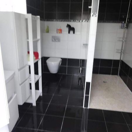 Chambre Avec Salle De Bain Privatisee Avec Petit Dejeuner Compris Auxonne Exterior foto